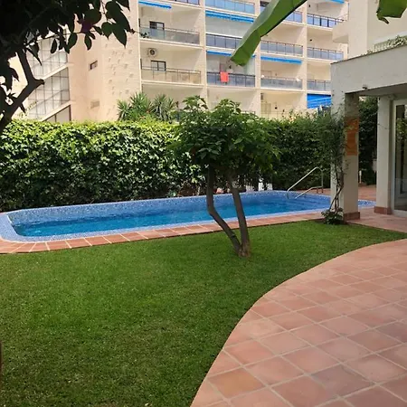 Front Line - 2 Bedroom & 2 Bathrooms Marbella