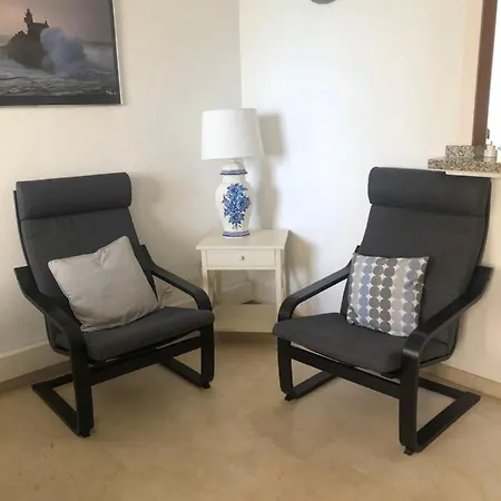 Front Line - 2 Bedroom & 2 Bathrooms Apartment